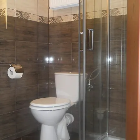 U Derca * Gnieżdżewo