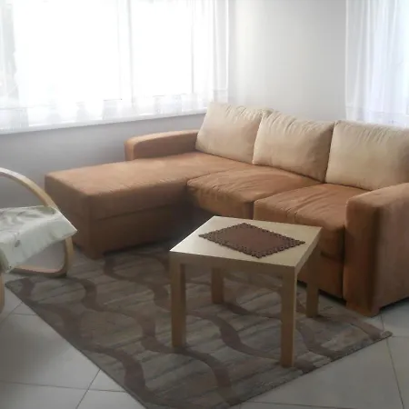 U Derca アパート *